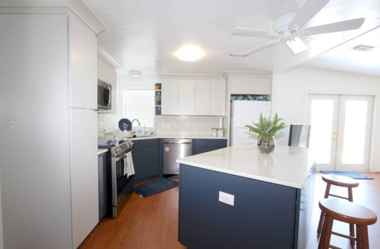 5688 Halifax Dr, Sarasota, Florida 34233, 2 Bedrooms Bedrooms, ,2 BathroomsBathrooms,Mobile/manufactured,For Sale,Halifax Dr,11506937