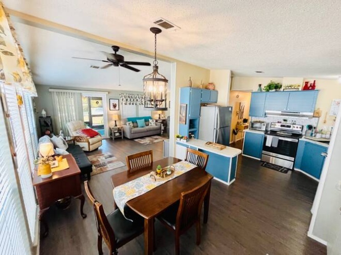 19252 Tuckaway ct, North Fort Myers, Florida 33903, 2 Bedrooms Bedrooms, ,2 BathroomsBathrooms,Mobile/manufactured,For Sale,Tuckaway ct,11633111