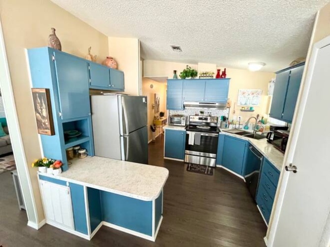 19252 Tuckaway ct, North Fort Myers, Florida 33903, 2 Bedrooms Bedrooms, ,2 BathroomsBathrooms,Mobile/manufactured,For Sale,Tuckaway ct,11633111