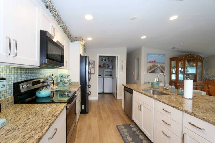 6497 Wakefield Ln, Sarasota, Florida 34241, 2 Bedrooms Bedrooms, ,2 BathroomsBathrooms,Mobile/manufactured,For Sale,Wakefield Ln,11633698