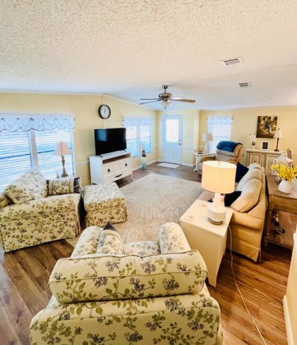 10341 Pine Lakes Blvd., North Fort Myers, Florida 33903, 2 Bedrooms Bedrooms, ,2 BathroomsBathrooms,Mobile/manufactured,For Sale,Pine Lakes Blvd.,11636607