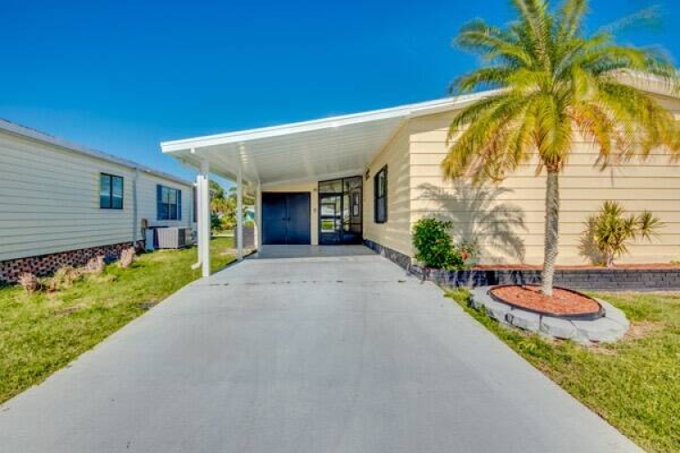 19284 Cedar Crest Ct., North Fort myers, Florida 33903, 2 Bedrooms Bedrooms, ,2 BathroomsBathrooms,Mobile/manufactured,For Sale,Cedar Crest Ct.,11218372