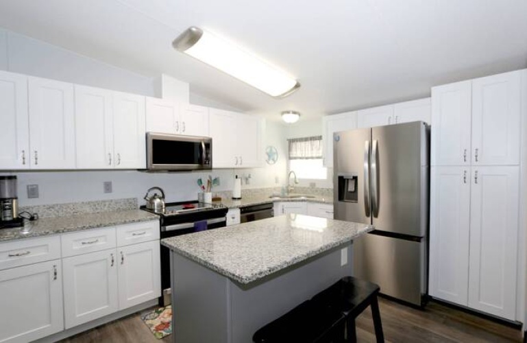 7020 Captain Kid Ave, Sarasota, Florida 34231, 2 Bedrooms Bedrooms, ,2 BathroomsBathrooms,Mobile/manufactured,For Sale,Captain Kid Ave,11640607