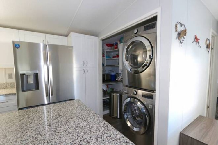 7020 Captain Kid Ave, Sarasota, Florida 34231, 2 Bedrooms Bedrooms, ,2 BathroomsBathrooms,Mobile/manufactured,For Sale,Captain Kid Ave,11640607