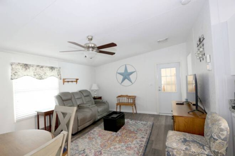 7020 Captain Kid Ave, Sarasota, Florida 34231, 2 Bedrooms Bedrooms, ,2 BathroomsBathrooms,Mobile/manufactured,For Sale,Captain Kid Ave,11640607