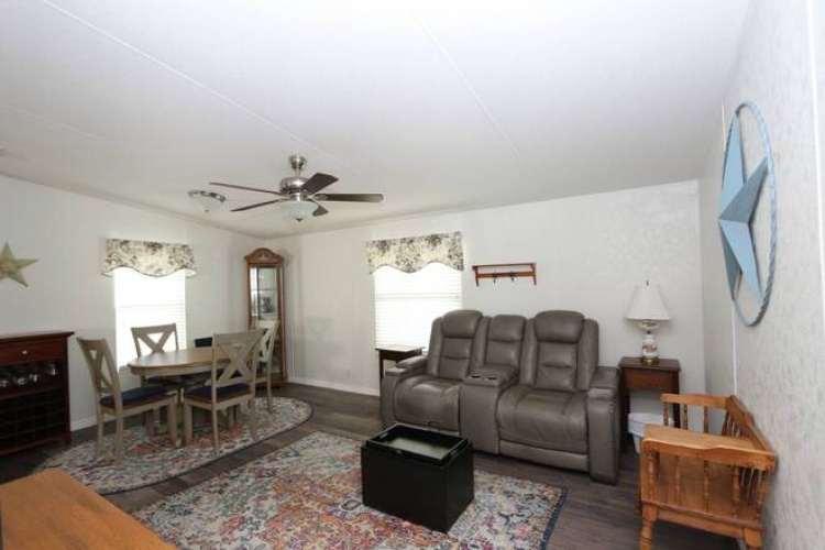 7020 Captain Kid Ave, Sarasota, Florida 34231, 2 Bedrooms Bedrooms, ,2 BathroomsBathrooms,Mobile/manufactured,For Sale,Captain Kid Ave,11640607