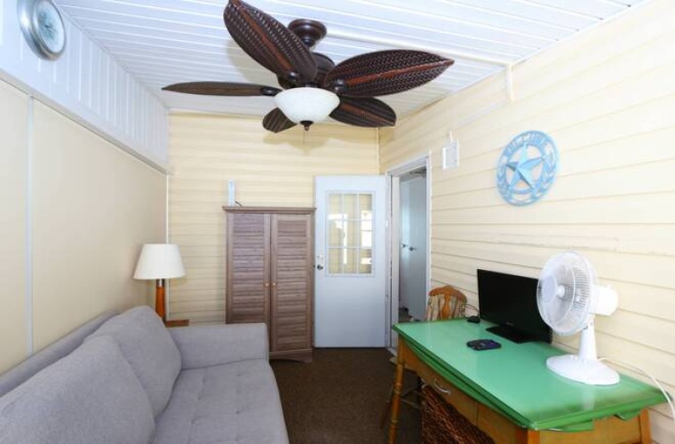 7020 Captain Kid Ave, Sarasota, Florida 34231, 2 Bedrooms Bedrooms, ,2 BathroomsBathrooms,Mobile/manufactured,For Sale,Captain Kid Ave,11640607