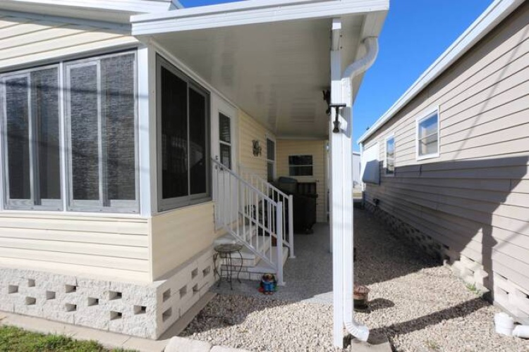 7020 Captain Kid Ave, Sarasota, Florida 34231, 2 Bedrooms Bedrooms, ,2 BathroomsBathrooms,Mobile/manufactured,For Sale,Captain Kid Ave,11640607