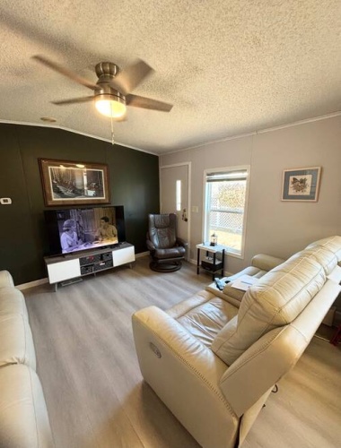 1640 S Scenic Highway, Frostproof, Florida 33843, 2 Bedrooms Bedrooms, ,2 BathroomsBathrooms,Mobile/manufactured,For Sale,S Scenic Highway,11650881