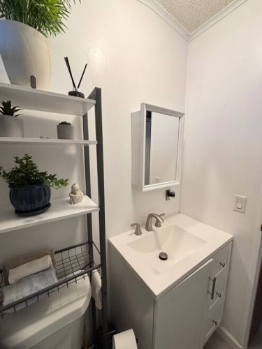 1640 S Scenic Highway, Frostproof, Florida 33843, 2 Bedrooms Bedrooms, ,2 BathroomsBathrooms,Mobile/manufactured,For Sale,S Scenic Highway,11650881