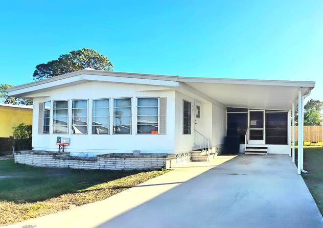 100 Captiva St, Nokomis, Florida 34275, 2 Bedrooms Bedrooms, 5 Rooms Rooms,2 BathroomsBathrooms,Mobile/manufactured,For Sale,Captiva St,11651303