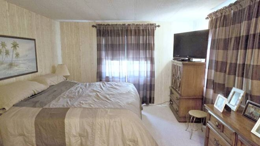 100 Captiva St, Nokomis, Florida 34275, 2 Bedrooms Bedrooms, 5 Rooms Rooms,2 BathroomsBathrooms,Mobile/manufactured,For Sale,Captiva St,11651303