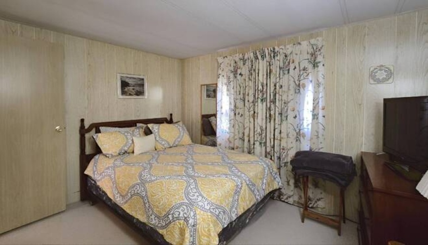 100 Captiva St, Nokomis, Florida 34275, 2 Bedrooms Bedrooms, 5 Rooms Rooms,2 BathroomsBathrooms,Mobile/manufactured,For Sale,Captiva St,11651303