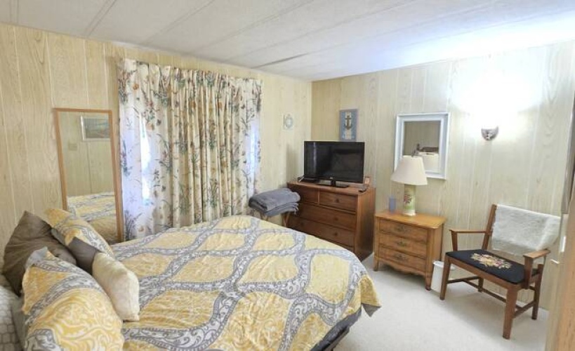 100 Captiva St, Nokomis, Florida 34275, 2 Bedrooms Bedrooms, 5 Rooms Rooms,2 BathroomsBathrooms,Mobile/manufactured,For Sale,Captiva St,11651303