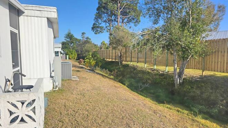 100 Captiva St, Nokomis, Florida 34275, 2 Bedrooms Bedrooms, 5 Rooms Rooms,2 BathroomsBathrooms,Mobile/manufactured,For Sale,Captiva St,11651303