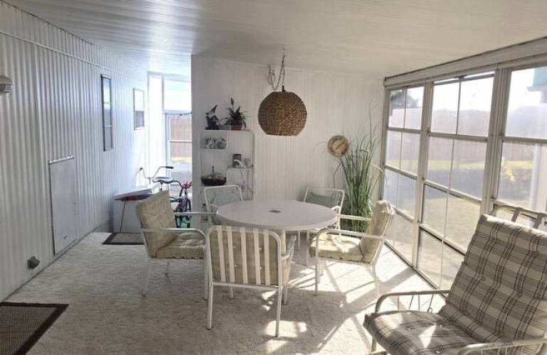 100 Captiva St, Nokomis, Florida 34275, 2 Bedrooms Bedrooms, 5 Rooms Rooms,2 BathroomsBathrooms,Mobile/manufactured,For Sale,Captiva St,11651303