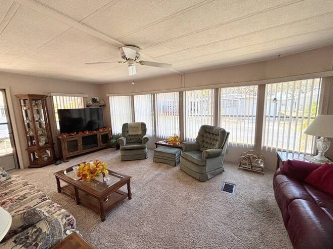 3018 Vine Lane, Sebring, Florida 33870, 2 Bedrooms Bedrooms, ,2 BathroomsBathrooms,Mobile/manufactured,For Sale,Vine Lane,11654737