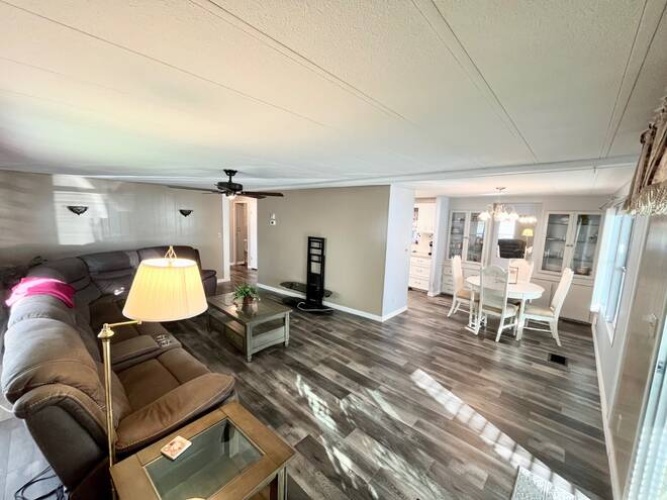 5 Hacha Ct., Fort Myers, Florida 33908, 2 Bedrooms Bedrooms, ,2 BathroomsBathrooms,Mobile/manufactured,For Sale,Hacha Ct.,11658328