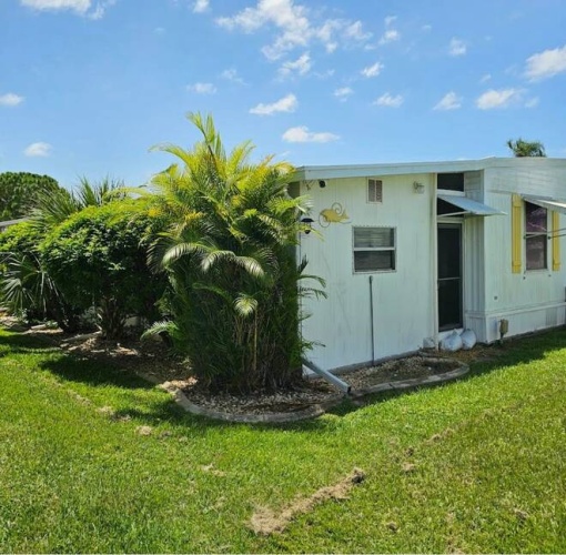 5 Hacha Ct., Fort Myers, Florida 33908, 2 Bedrooms Bedrooms, ,2 BathroomsBathrooms,Mobile/manufactured,For Sale,Hacha Ct.,11658328