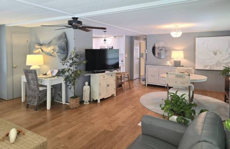 170 Sanibel St, Nokomis, Florida 34275, 2 Bedrooms Bedrooms, ,2 BathroomsBathrooms,Mobile/manufactured,For Sale,Sanibel St,11530265