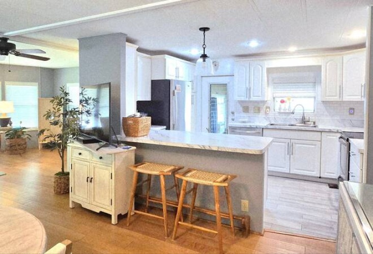 170 Sanibel St, Nokomis, Florida 34275, 2 Bedrooms Bedrooms, ,2 BathroomsBathrooms,Mobile/manufactured,For Sale,Sanibel St,11530265