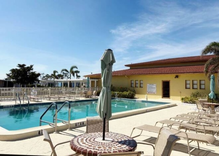 170 Sanibel St, Nokomis, Florida 34275, 2 Bedrooms Bedrooms, ,2 BathroomsBathrooms,Mobile/manufactured,For Sale,Sanibel St,11530265