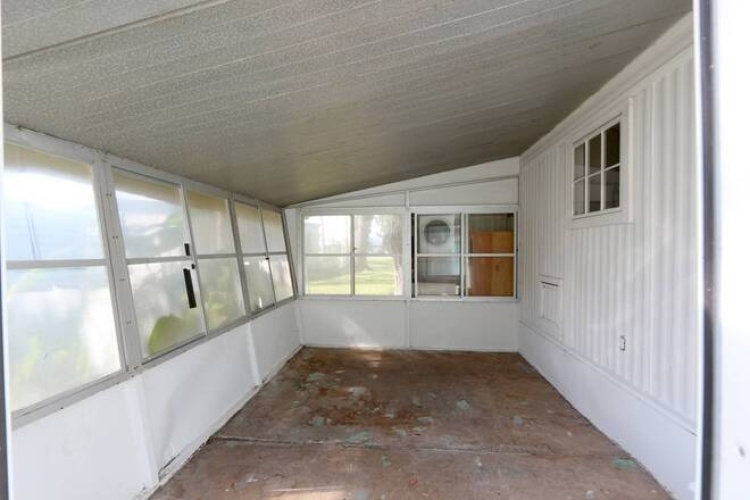 2320 BeeRidge Rd, Sarasota, Florida 34239, 2 Bedrooms Bedrooms, ,1 BathroomBathrooms,Mobile/manufactured,For Sale,BeeRidge Rd,11559165