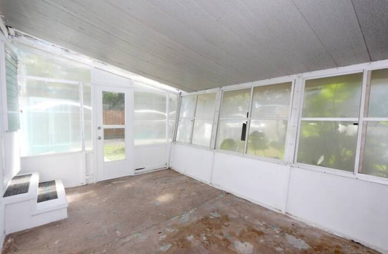 2320 BeeRidge Rd, Sarasota, Florida 34239, 2 Bedrooms Bedrooms, ,1 BathroomBathrooms,Mobile/manufactured,For Sale,BeeRidge Rd,11559165