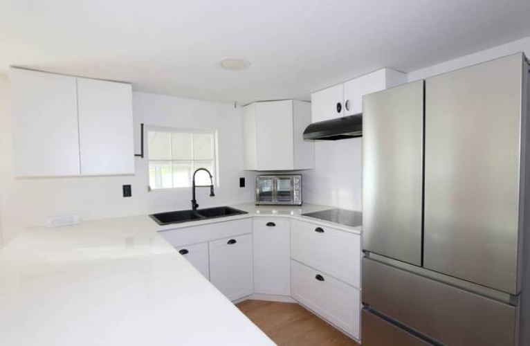 2320 BeeRidge Rd, Sarasota, Florida 34239, 2 Bedrooms Bedrooms, ,1 BathroomBathrooms,Mobile/manufactured,For Sale,BeeRidge Rd,11559165