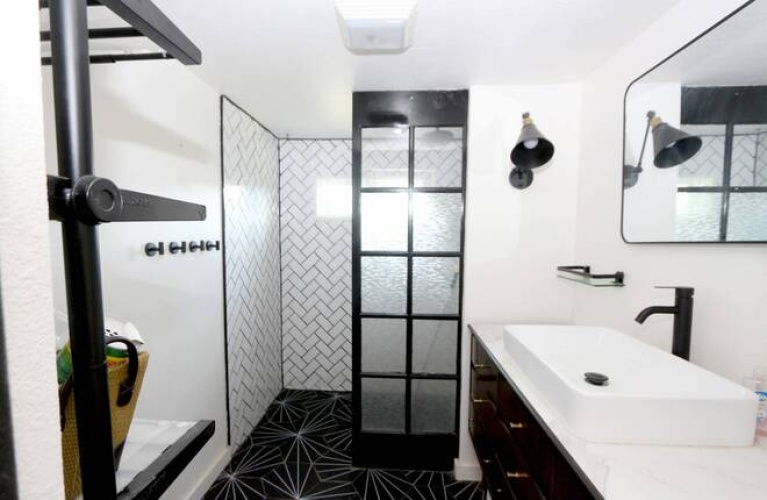 2320 BeeRidge Rd, Sarasota, Florida 34239, 2 Bedrooms Bedrooms, ,1 BathroomBathrooms,Mobile/manufactured,For Sale,BeeRidge Rd,11559165