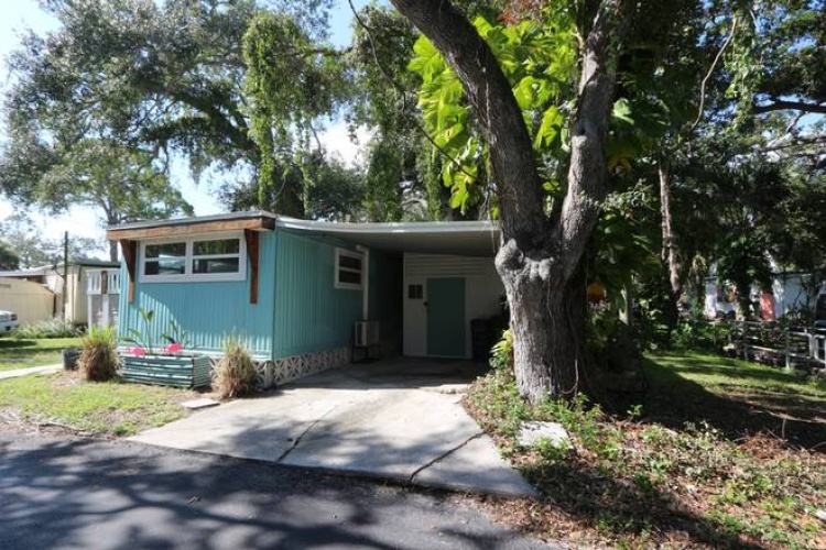 2320 BeeRidge Rd, Sarasota, Florida 34239, 2 Bedrooms Bedrooms, ,1 BathroomBathrooms,Mobile/manufactured,For Sale,BeeRidge Rd,11559165