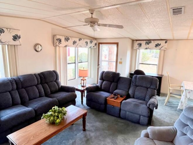 19394 Tarpon Woods Ct., North Fort Myers, Florida 33903, 2 Bedrooms Bedrooms, ,2 BathroomsBathrooms,Mobile/manufactured,For Sale,Tarpon Woods Ct.,11664653