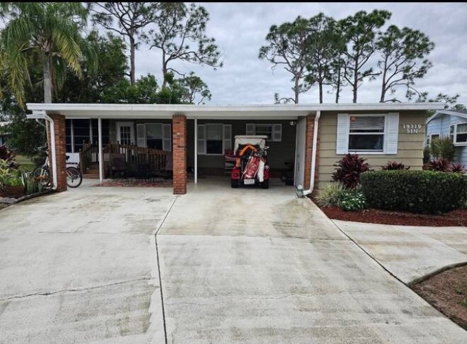 19319 TuckAway Ct, North Fort Myers, Florida 33903, 2 Bedrooms Bedrooms, ,2 BathroomsBathrooms,Mobile/manufactured,For Sale,TuckAway Ct,11665253