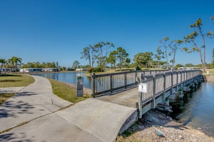 19196 MEADOWBROOK CT, NORTH FORT MYERS, Florida 33903, 2 Bedrooms Bedrooms, ,2 BathroomsBathrooms,Mobile/manufactured,For Sale,MEADOWBROOK CT,11583184