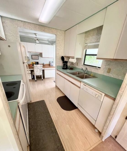 19196 MEADOWBROOK CT, NORTH FORT MYERS, Florida 33903, 2 Bedrooms Bedrooms, ,2 BathroomsBathrooms,Mobile/manufactured,For Sale,MEADOWBROOK CT,11583184