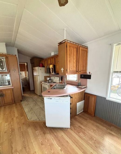 5905 NE Cubitis Ave, Arcadia, Florida 34266, 1 Bedroom Bedrooms, ,1 BathroomBathrooms,Mobile/manufactured,For Sale,NE Cubitis Ave,11669003