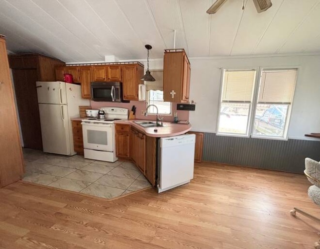 5905 NE Cubitis Ave, Arcadia, Florida 34266, 1 Bedroom Bedrooms, ,1 BathroomBathrooms,Mobile/manufactured,For Sale,NE Cubitis Ave,11669003