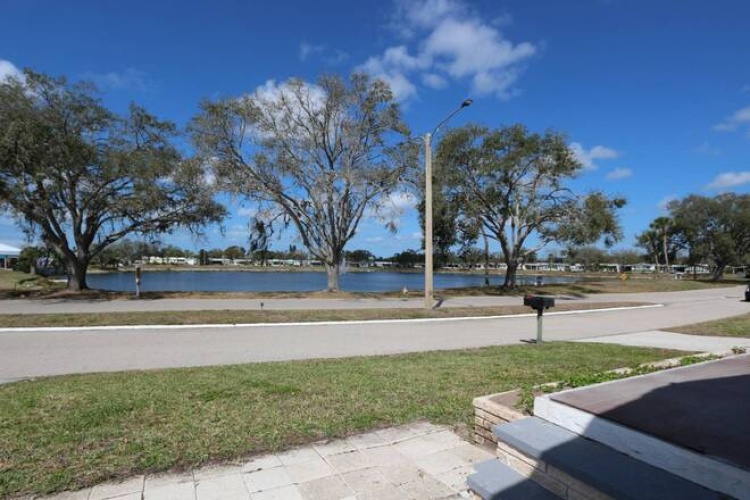 5743 Queensbury Blvd, Sarasota, Florida 34241, 2 Bedrooms Bedrooms, ,2 BathroomsBathrooms,Mobile/manufactured,For Sale,Queensbury Blvd,11669594