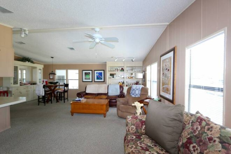 5743 Queensbury Blvd, Sarasota, Florida 34241, 2 Bedrooms Bedrooms, ,2 BathroomsBathrooms,Mobile/manufactured,For Sale,Queensbury Blvd,11669594