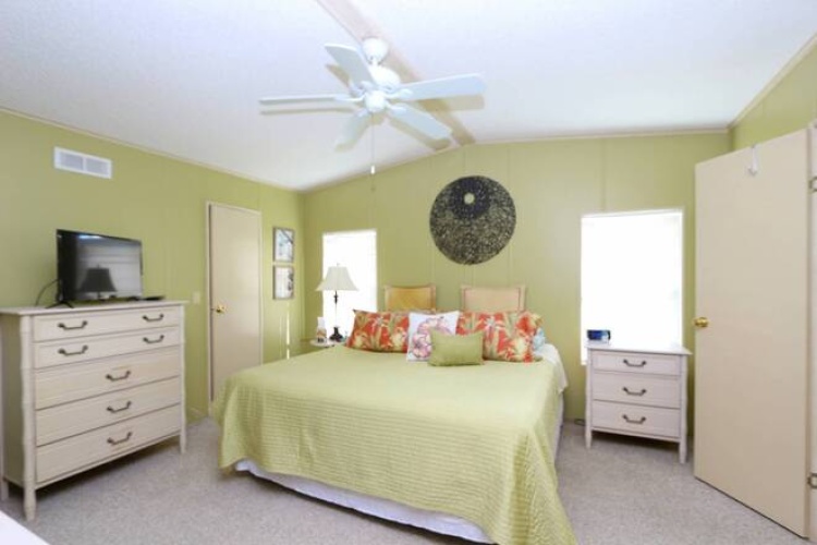 5743 Queensbury Blvd, Sarasota, Florida 34241, 2 Bedrooms Bedrooms, ,2 BathroomsBathrooms,Mobile/manufactured,For Sale,Queensbury Blvd,11669594