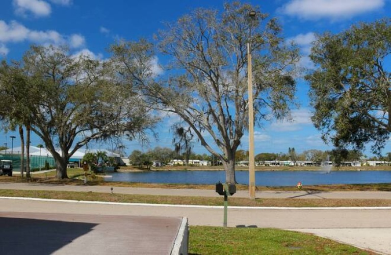 5743 Queensbury Blvd, Sarasota, Florida 34241, 2 Bedrooms Bedrooms, ,2 BathroomsBathrooms,Mobile/manufactured,For Sale,Queensbury Blvd,11669594