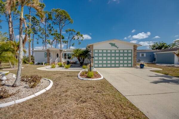 19509 Ravines, North Fort Myers, Florida 33903, 2 Bedrooms Bedrooms, ,2 BathroomsBathrooms,Mobile/manufactured,For Sale,Ravines,11670265