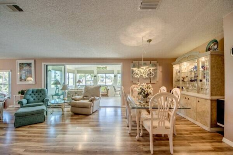 19509 Ravines, North Fort Myers, Florida 33903, 2 Bedrooms Bedrooms, ,2 BathroomsBathrooms,Mobile/manufactured,For Sale,Ravines,11670265