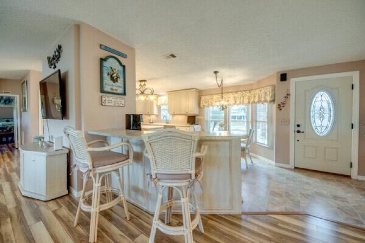 19509 Ravines, North Fort Myers, Florida 33903, 2 Bedrooms Bedrooms, ,2 BathroomsBathrooms,Mobile/manufactured,For Sale,Ravines,11670265