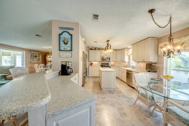 19509 Ravines, North Fort Myers, Florida 33903, 2 Bedrooms Bedrooms, ,2 BathroomsBathrooms,Mobile/manufactured,For Sale,Ravines,11670265