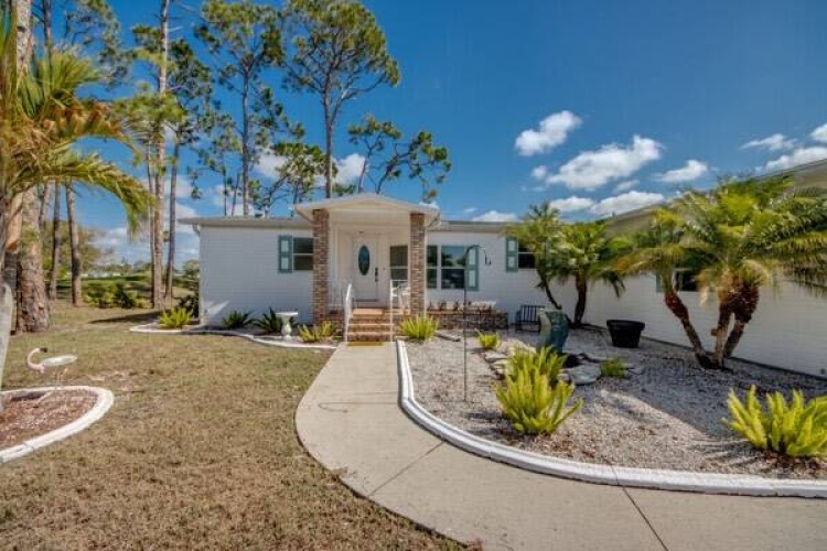 19509 Ravines, North Fort Myers, Florida 33903, 2 Bedrooms Bedrooms, ,2 BathroomsBathrooms,Mobile/manufactured,For Sale,Ravines,11670265