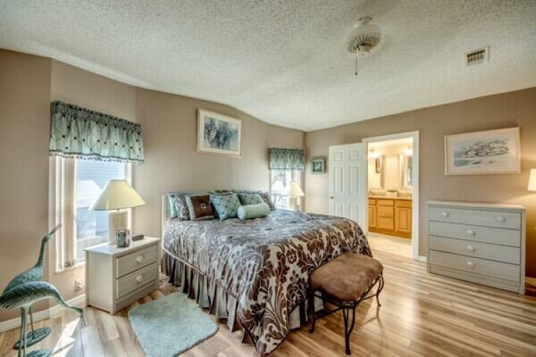 19509 Ravines, North Fort Myers, Florida 33903, 2 Bedrooms Bedrooms, ,2 BathroomsBathrooms,Mobile/manufactured,For Sale,Ravines,11670265