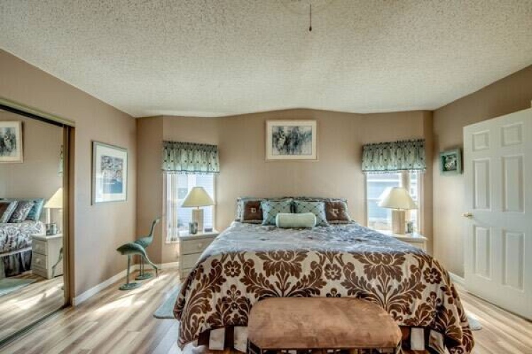 19509 Ravines, North Fort Myers, Florida 33903, 2 Bedrooms Bedrooms, ,2 BathroomsBathrooms,Mobile/manufactured,For Sale,Ravines,11670265