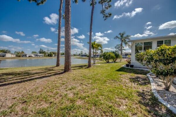 19509 Ravines, North Fort Myers, Florida 33903, 2 Bedrooms Bedrooms, ,2 BathroomsBathrooms,Mobile/manufactured,For Sale,Ravines,11670265