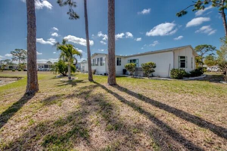 19509 Ravines, North Fort Myers, Florida 33903, 2 Bedrooms Bedrooms, ,2 BathroomsBathrooms,Mobile/manufactured,For Sale,Ravines,11670265